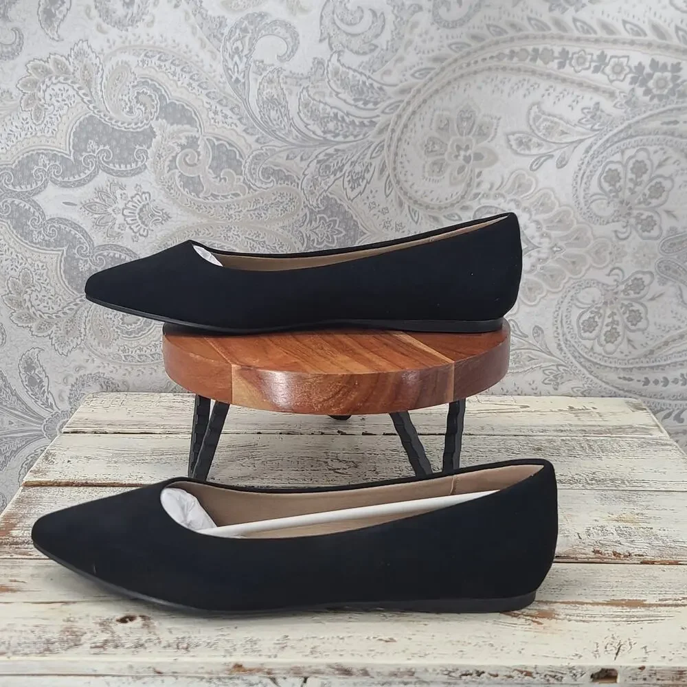 Dream Pairs classic suede flat Size 9 minimalist office career